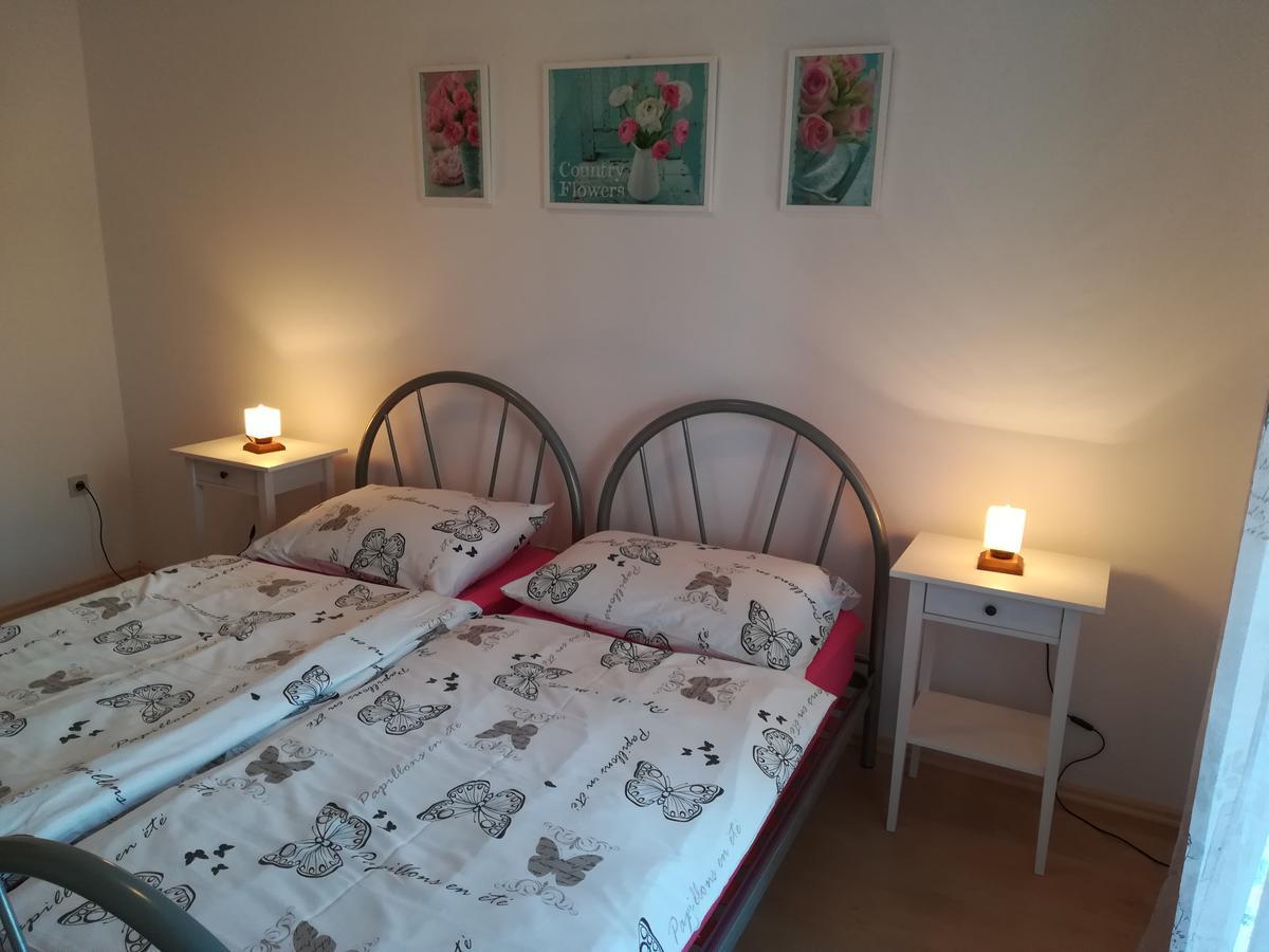 Apartments Sandra ポレッチ エクステリア 写真